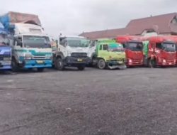 Ratusan Truk Dikandangkan di Kantong Parkir Polres OKI