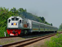 Siswa SMP Tertabrak Kereta Api, Tangan Kanan Putus
