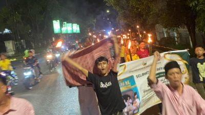 Menyambut Hari Raya Idul Fitri 1446 H Jemaah Masjid AI Ikmal GeIar Pawai Obor